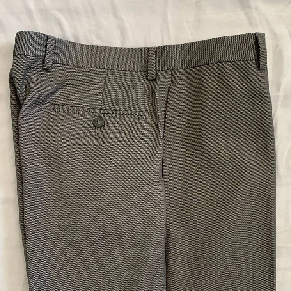 Calvin Klein Men’s Steel Gray Suit Set 38 Short Jacket 32 Pants Slim Fit